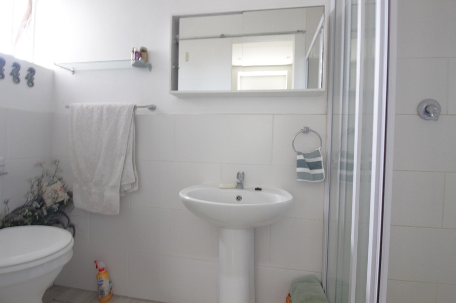 4 Bedroom Property for Sale in Wavecrest Eastern Cape